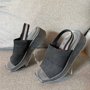 Bzees Black Platform Slip-On Sandals